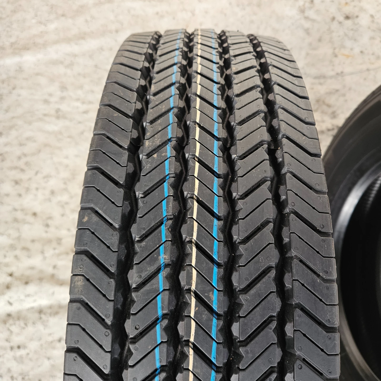 ���� 215/75R17.5 | Mobile.bg � ����������� 4