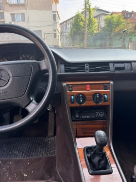 Mercedes-Benz 124 2.5 - 1550 лв. / 792.50 € - 48853198 6