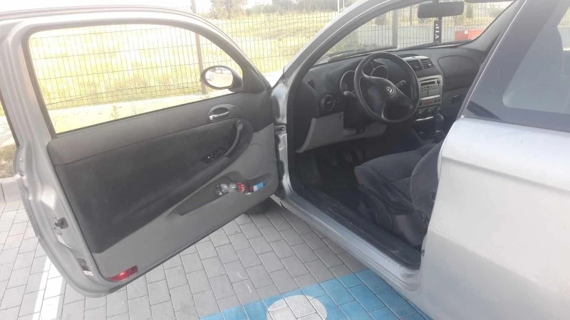 Alfa Romeo 147 1.6I, снимка 6 - Автомобили и джипове - 47800074