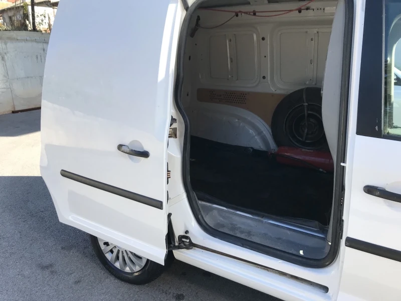 VW Caddy, снимка 7 - Автомобили и джипове - 48108970