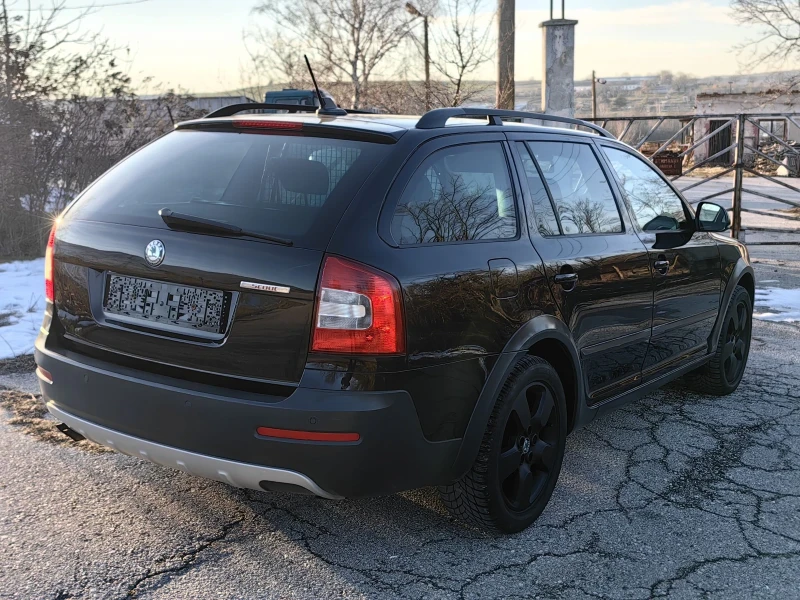 Skoda Superb SCOUT 4X4 , снимка 8 - Автомобили и джипове - 48559382