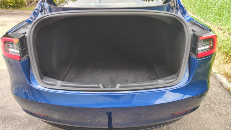 Tesla Model 3 SR , снимка 8 - Автомобили и джипове - 49407727