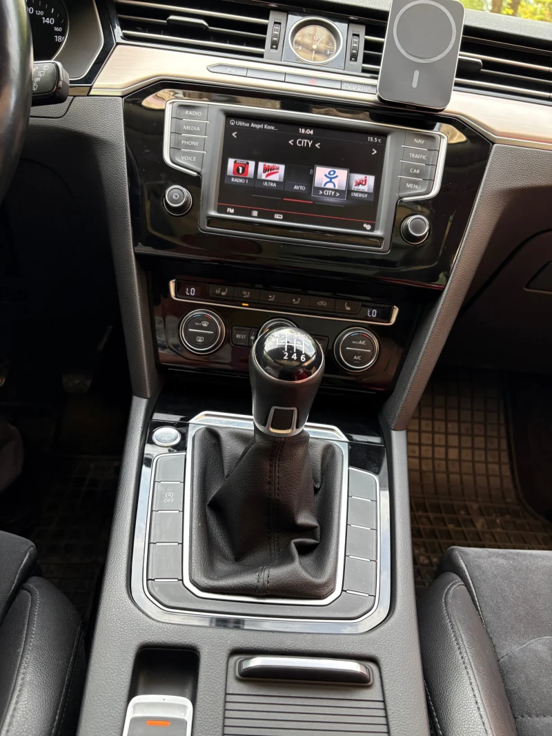 VW Passat VW Passat 2.0 Full Led, снимка 12 - Автомобили и джипове - 52622521