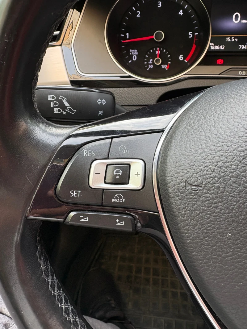 VW Passat VW Passat 2.0 Full Led, снимка 10 - Автомобили и джипове - 52622521