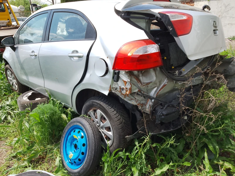 Kia Rio 1.2i G4LA, снимка 5 - Автомобили и джипове - 50044001