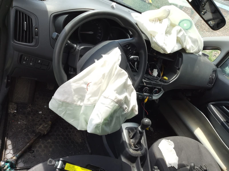 Kia Rio 1.2i G4LA, снимка 11 - Автомобили и джипове - 50044001