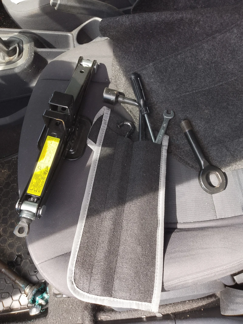 Kia Rio 1.2i G4LA, снимка 10 - Автомобили и джипове - 50044001