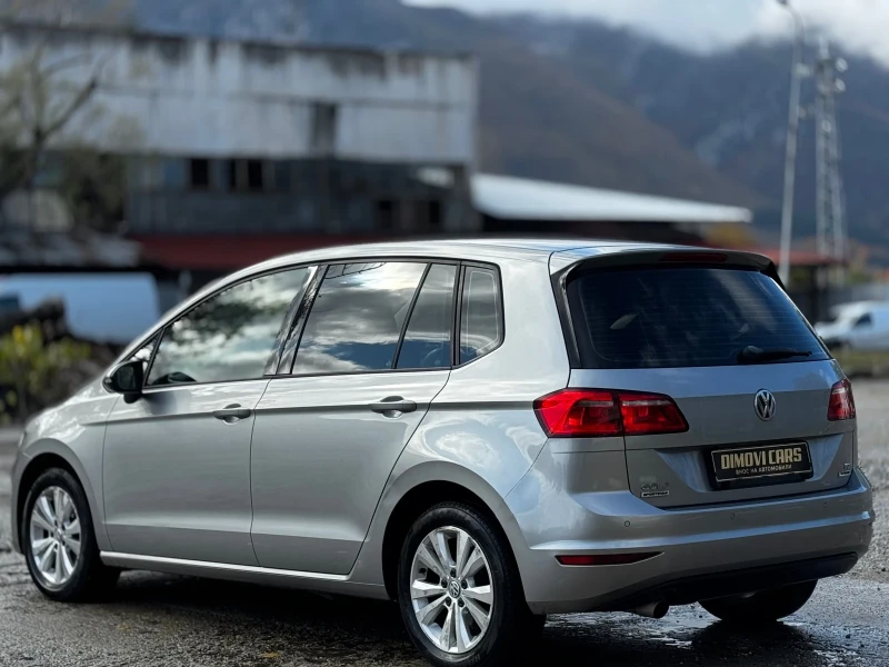 VW Sportsvan 1.6TDI/ИТАЛИЯ, снимка 3 - Автомобили и джипове - 52214115