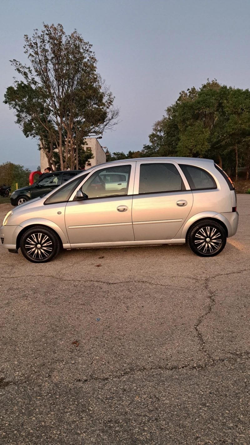 Opel Meriva, снимка 3 - Автомобили и джипове - 52402837