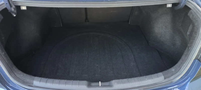 Hyundai Elantra 2.0/Led light, снимка 17 - Автомобили и джипове - 52539839