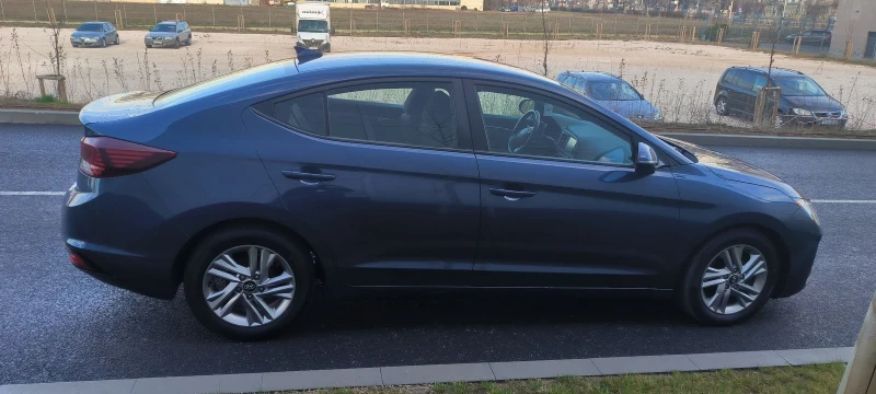 Hyundai Elantra 2.0/Led light, снимка 5 - Автомобили и джипове - 52539839