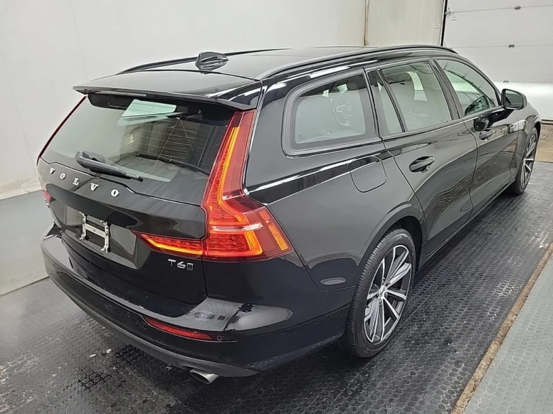 Volvo V60 * MOMENTUM * CARFAX * БЕЗ ПЪРВОНАЧАЛНА ВНОСКА, снимка 4 - Автомобили и джипове - 53145131