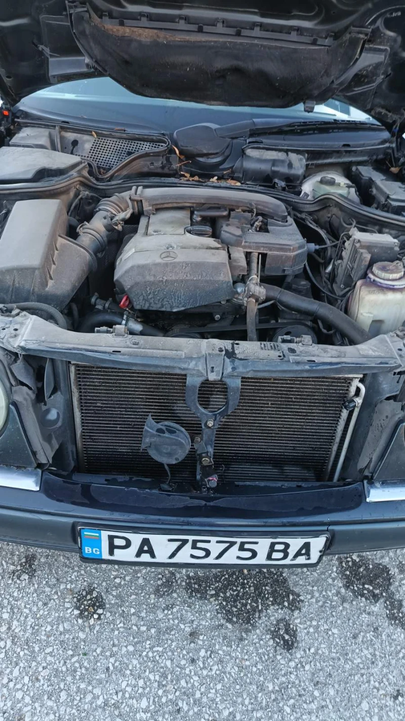 Mercedes-Benz E 200 W 210, снимка 15 - Автомобили и джипове - 53156036
