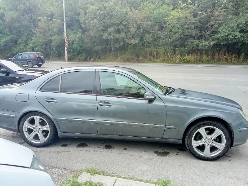 Mercedes-Benz E 200 Е200 Compresor Бензин-Метан/Фабричен, снимка 3 - Автомобили и джипове - 53298973