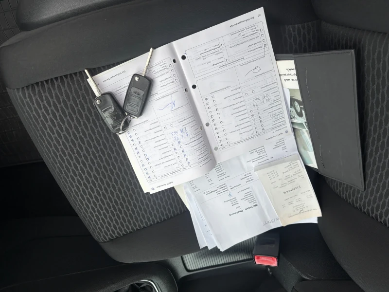 VW Golf 2010+ 2.0TDI+ 110кс+ ПЬЛНА С.ИСТОРИЯ-КАТО НОВ, снимка 15 - Автомобили и джипове - 53431936