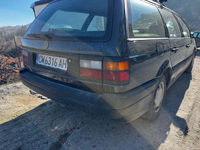 VW Passat 1.8, снимка 3 - Автомобили и джипове - 53458329