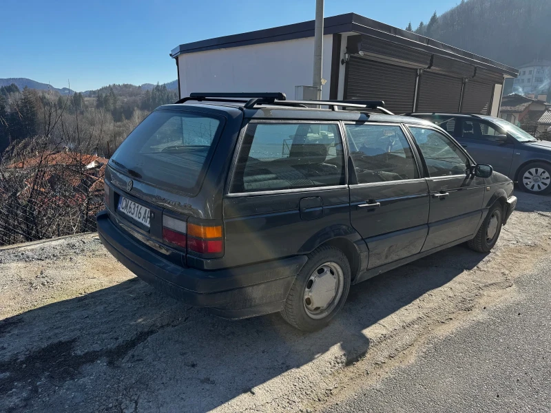 VW Passat 1.8, снимка 2 - Автомобили и джипове - 53458329