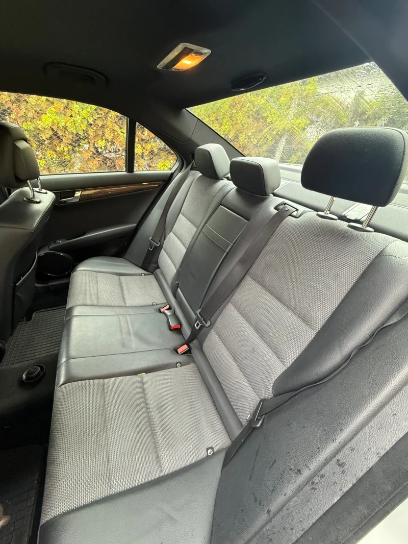 Mercedes-Benz C 220 AMG, снимка 14 - Автомобили и джипове - 53582303