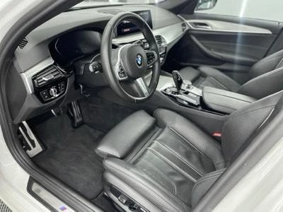 BMW 530 Touring Sport Line, снимка 11 - Автомобили и джипове - 49531427