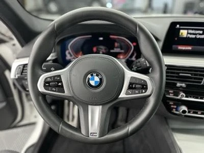 BMW 530 Touring Sport Line, снимка 9 - Автомобили и джипове - 49531427