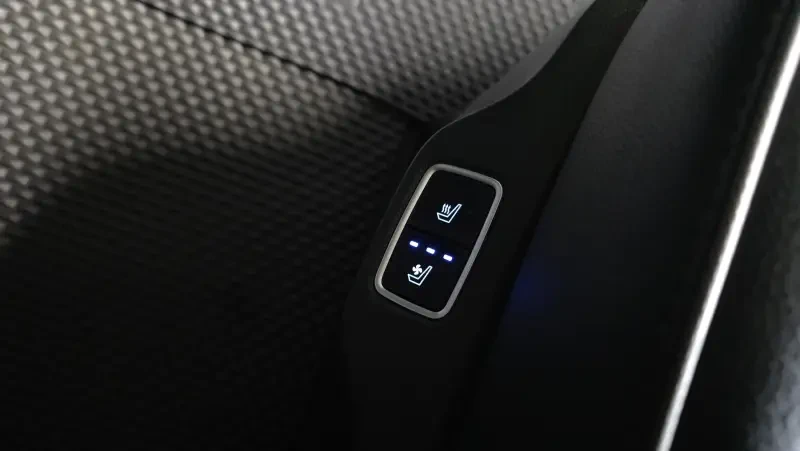 Hyundai Staria Обдухване Подгреви | 360 Камери | Дигитално табло, снимка 14 - Автомобили и джипове - 56086199