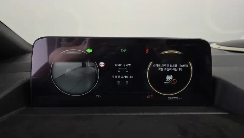 Hyundai Staria Обдухване Подгреви | 360 Камери | Дигитално табло, снимка 10 - Автомобили и джипове - 56086199