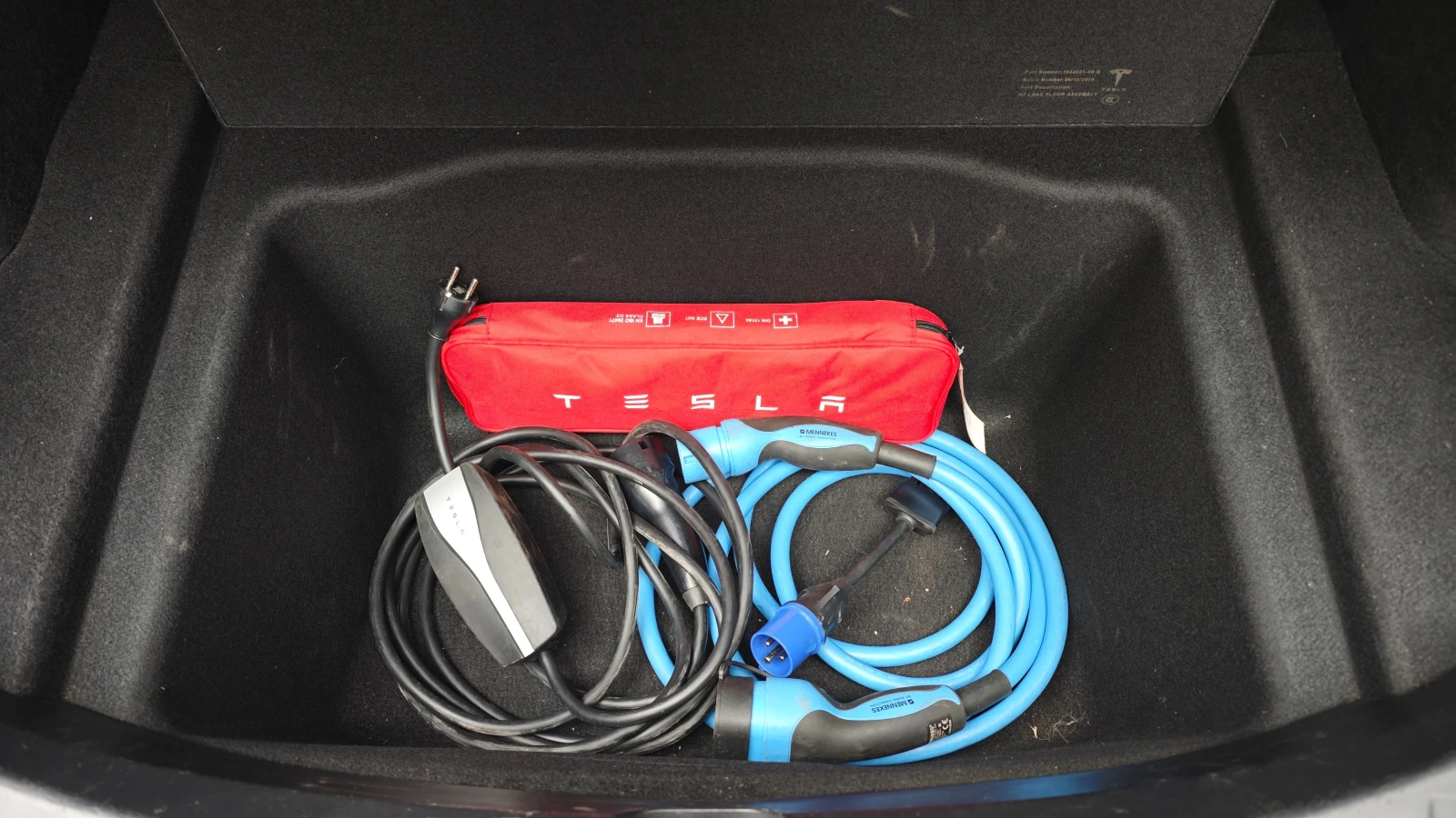 Tesla Model 3 SR , снимка 10 - Автомобили и джипове - 49407727