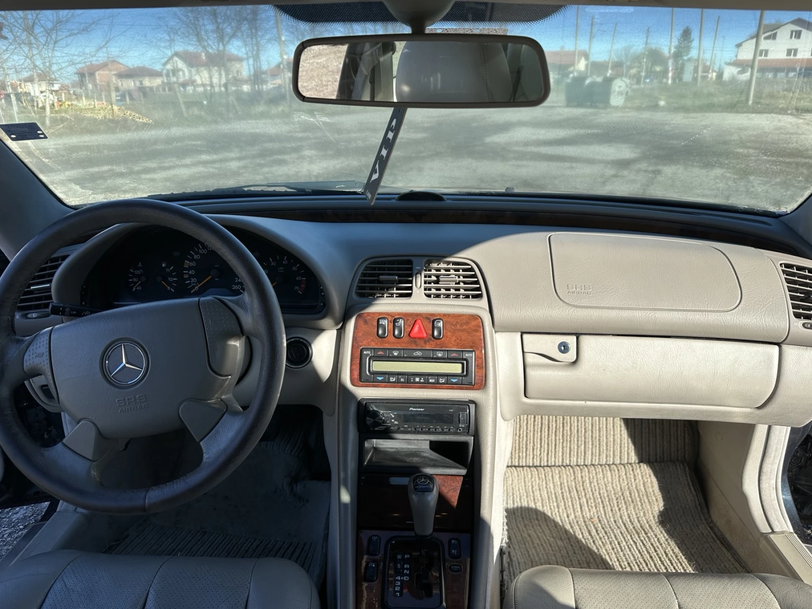 Mercedes-Benz CLK 320 - изображение 7