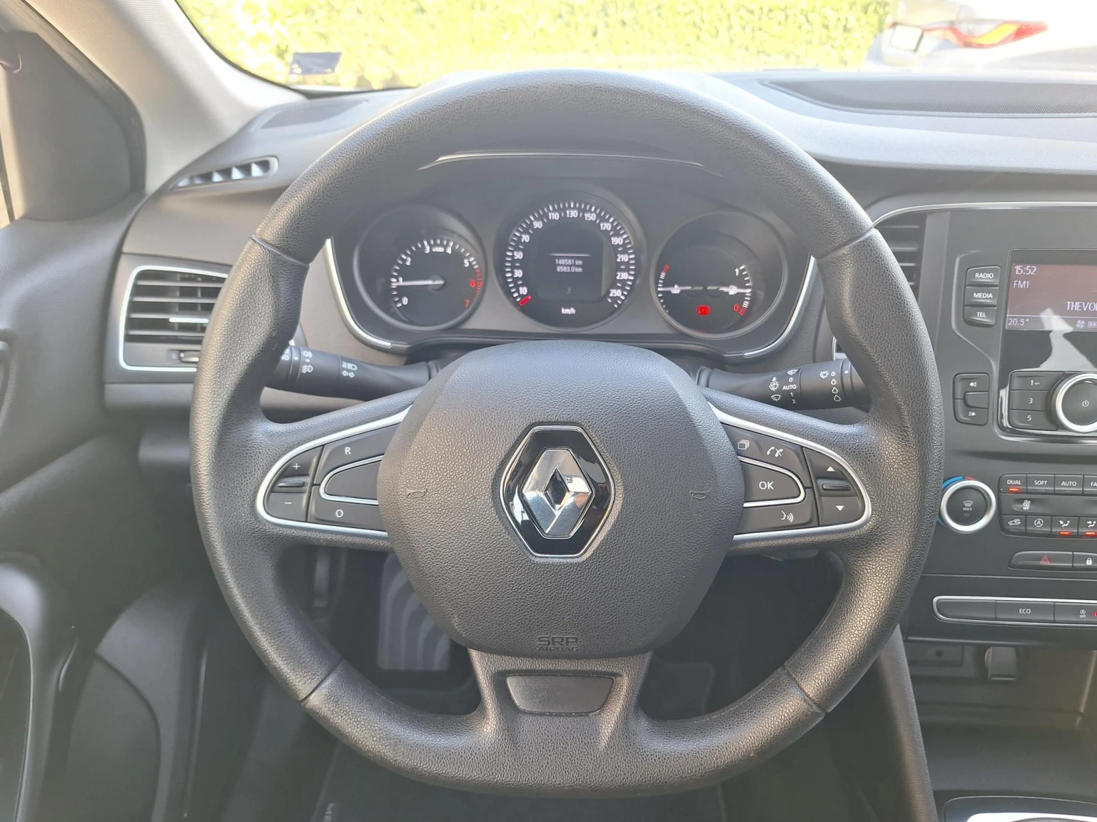 Renault Megane 1.3TCe 140 к.с./Life - изображение 9