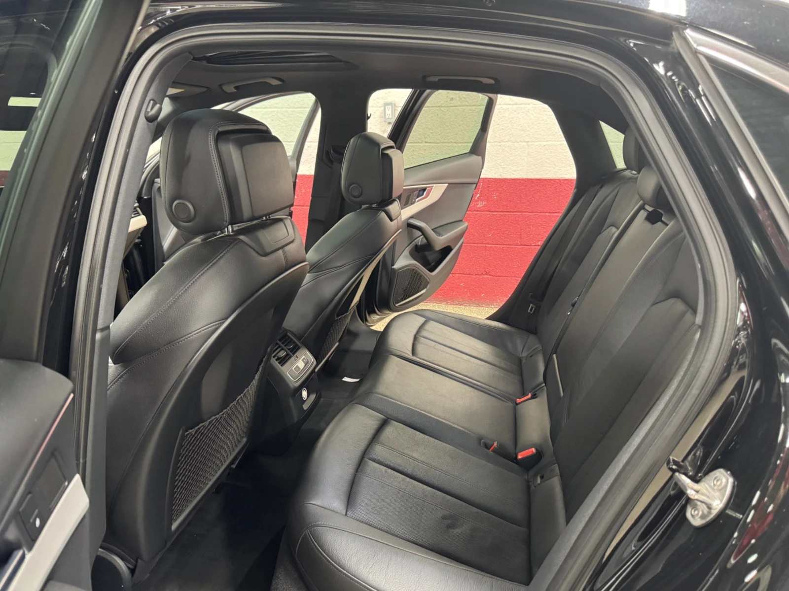 Audi A4 2.0 TFSI Quattro / Technik / 360 / BANG & Olufsen | Mobile.bg   16