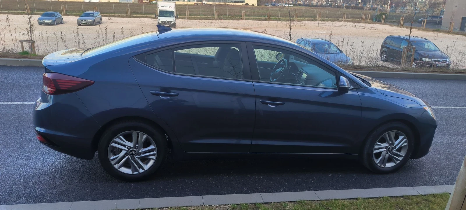 Hyundai Elantra 2.0/Led light - изображение 5