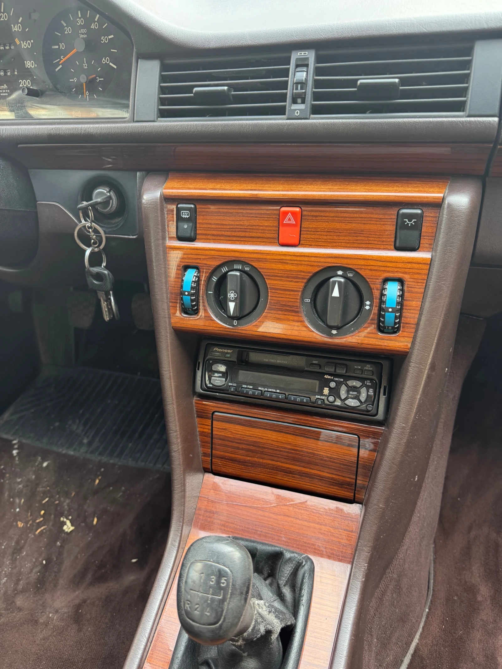 Mercedes-Benz 124 2.5 | Mobile.bg   10