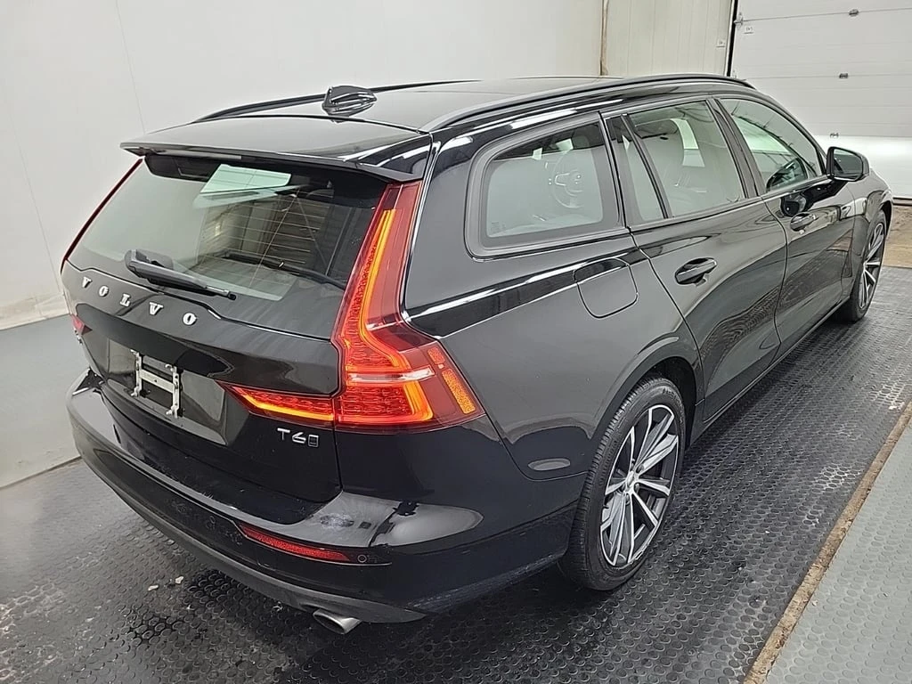 Volvo V60 * MOMENTUM * CARFAX * БЕЗ ПЪРВОНАЧАЛНА ВНОСКА - изображение 4