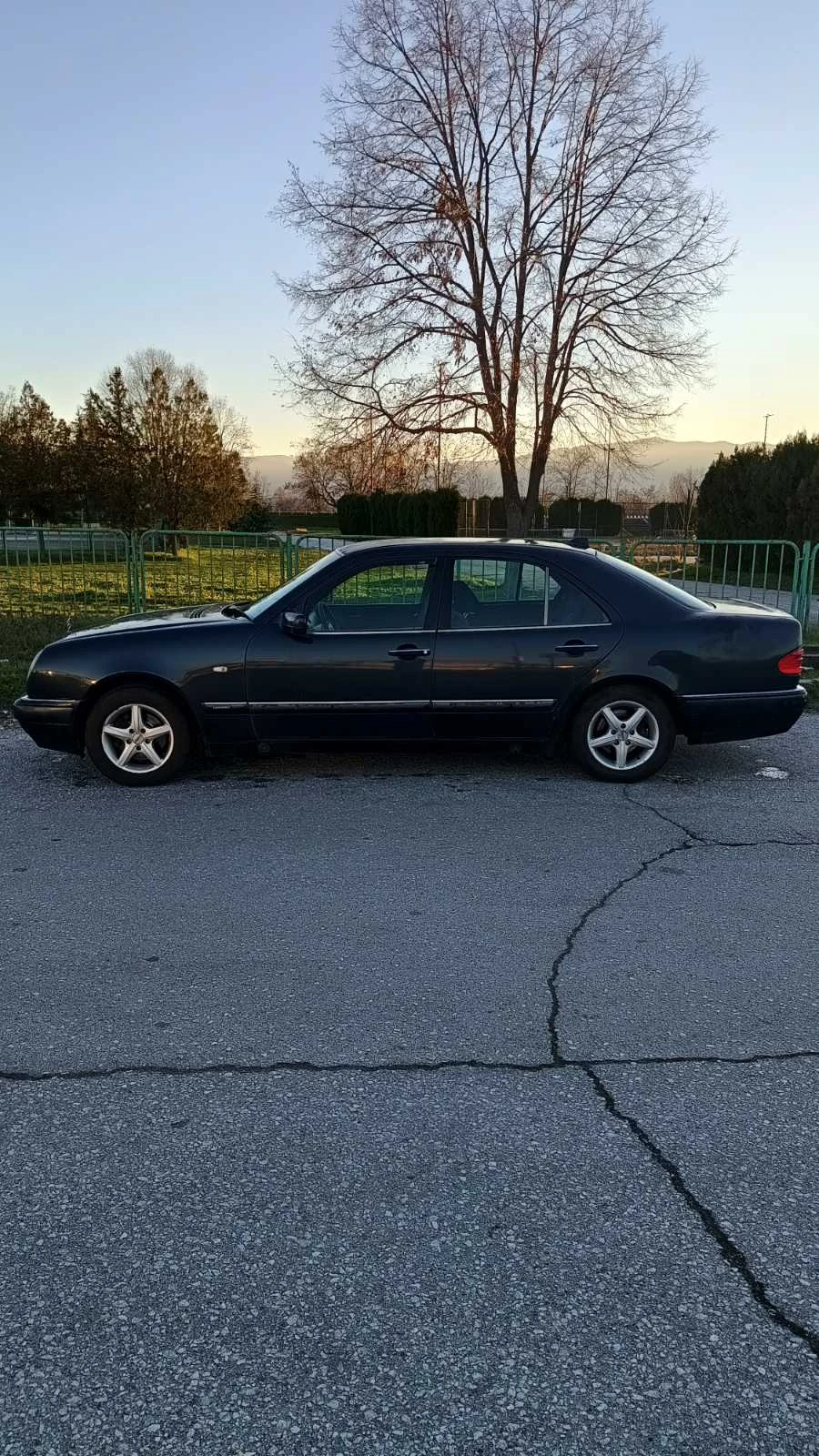 Mercedes-Benz E 200 W 210 - изображение 4