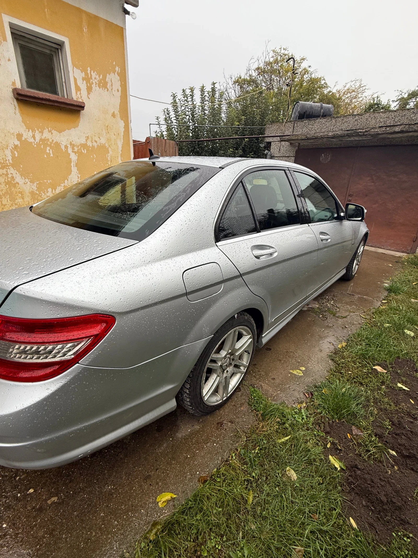 Mercedes-Benz C 220 AMG - изображение 7
