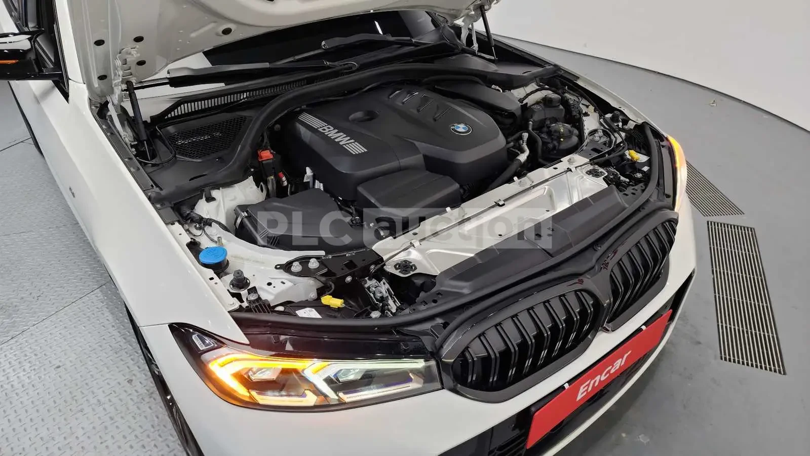 BMW 320 2025* B48* M-PACK* 8ZF* FACELIFT* HEAD-UP* КРАЙНА , снимка 6 - Автомобили и джипове - 53965315