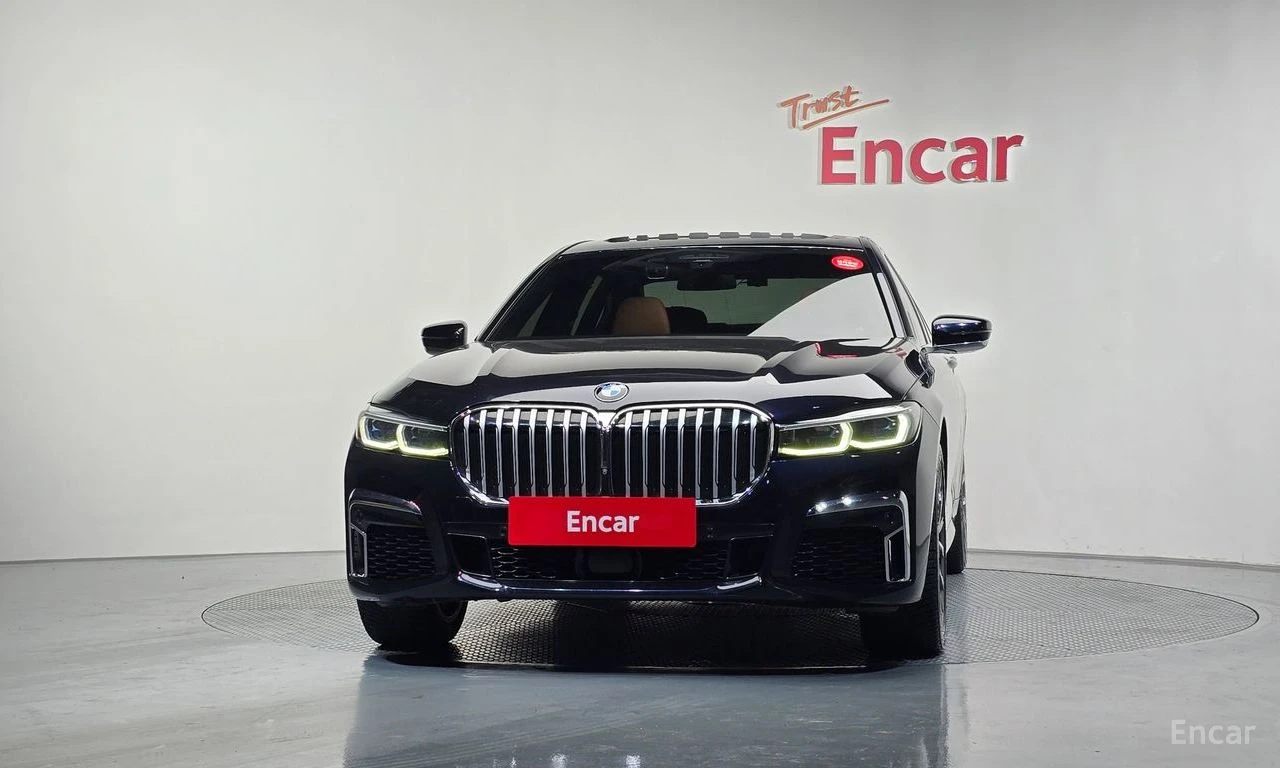 BMW 740 M* SPORT* LASER* HARMON* KARDON* ОБДУХВАНЕ* МАСАЖ*, снимка 3 - Автомобили и джипове - 54511675