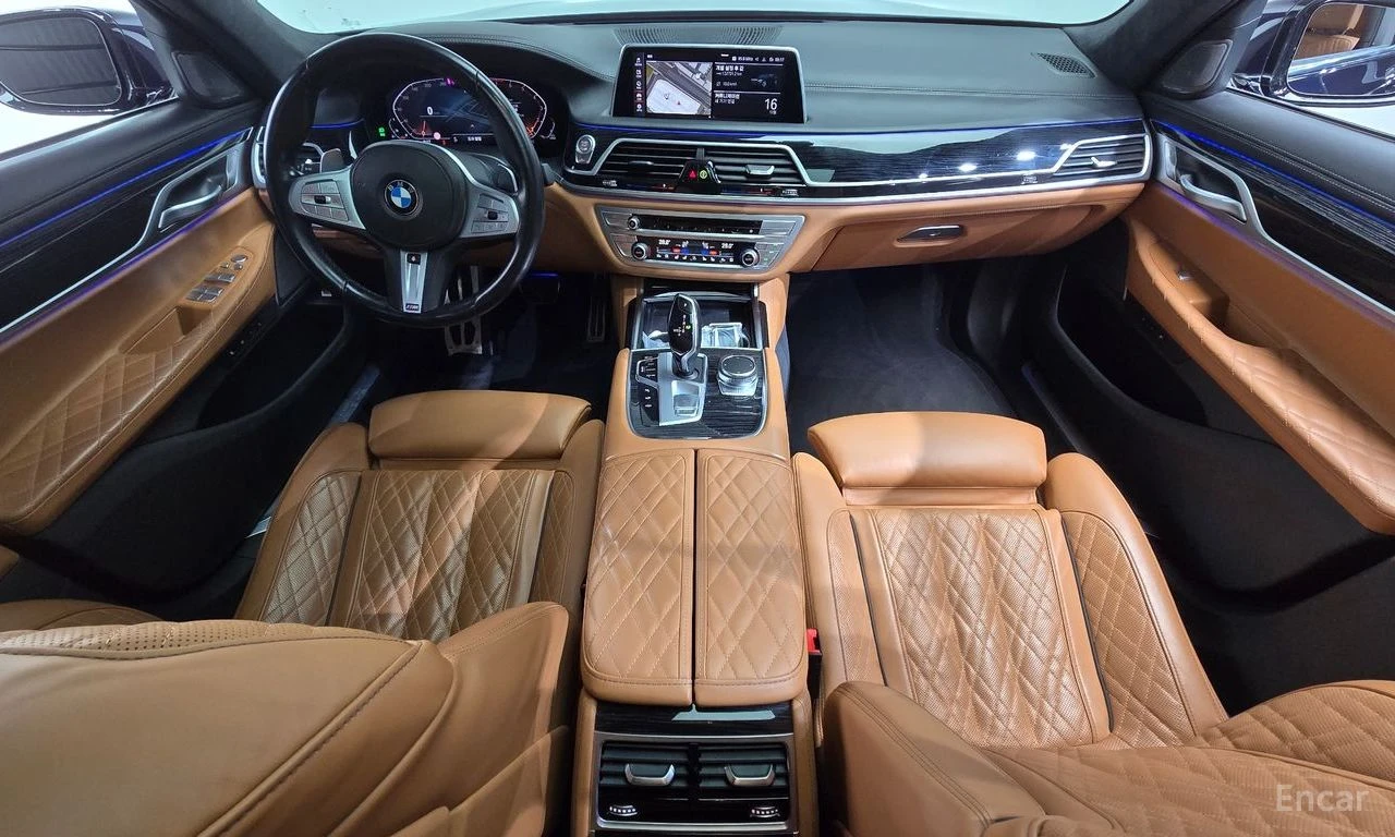 BMW 740 M* SPORT* LASER* HARMON* KARDON* ОБДУХВАНЕ* МАСАЖ*, снимка 6 - Автомобили и джипове - 54511675