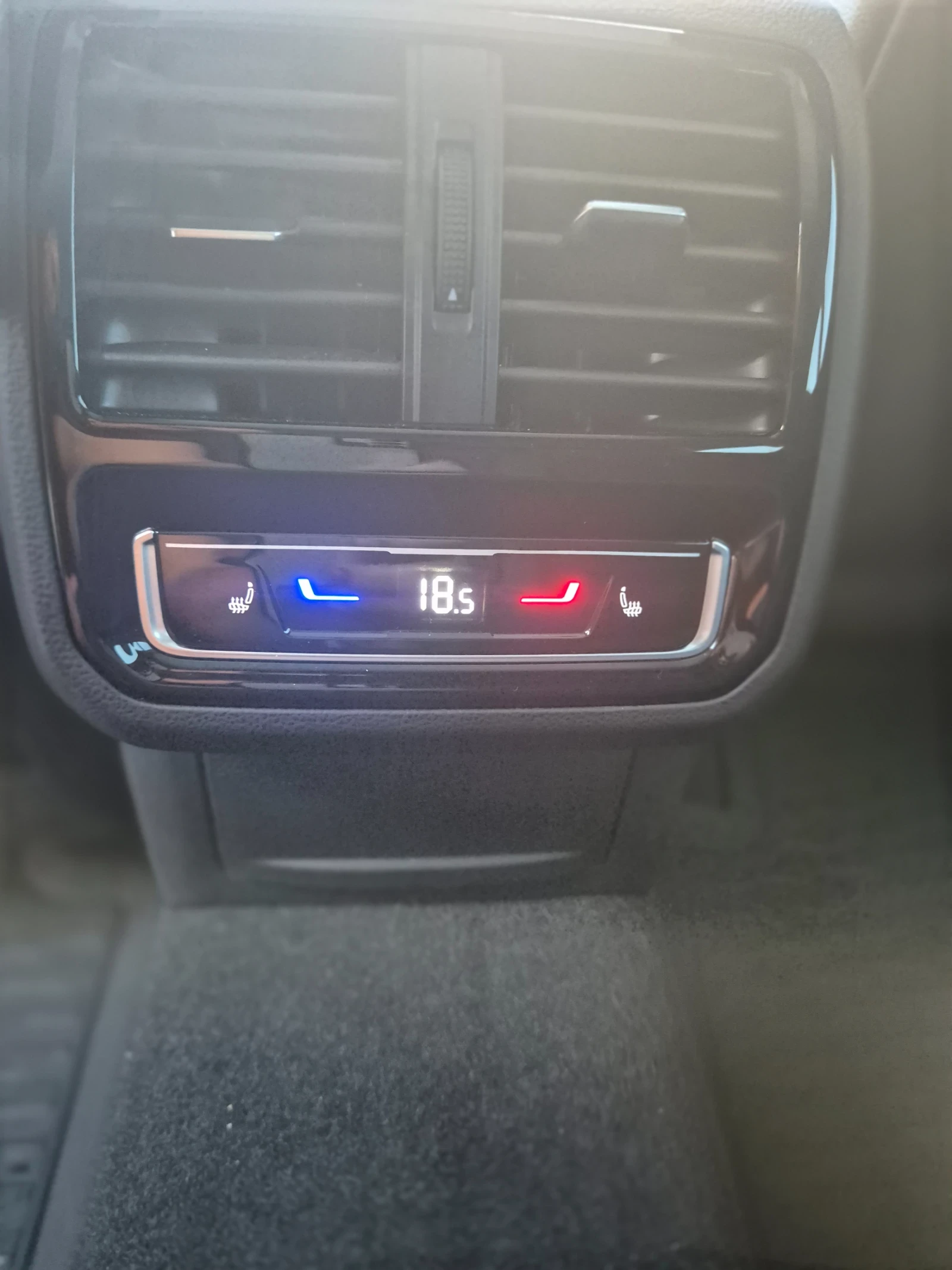 VW Arteon ELEGANCE 4MOTION , снимка 11 - Автомобили и джипове - 54650681
