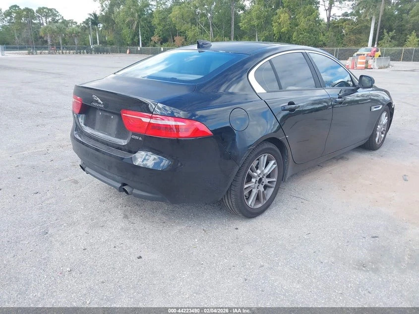 Jaguar XE ПОДГРЕВ* КАМЕРА* KEYLESS, снимка 7 - Автомобили и джипове - 55027944