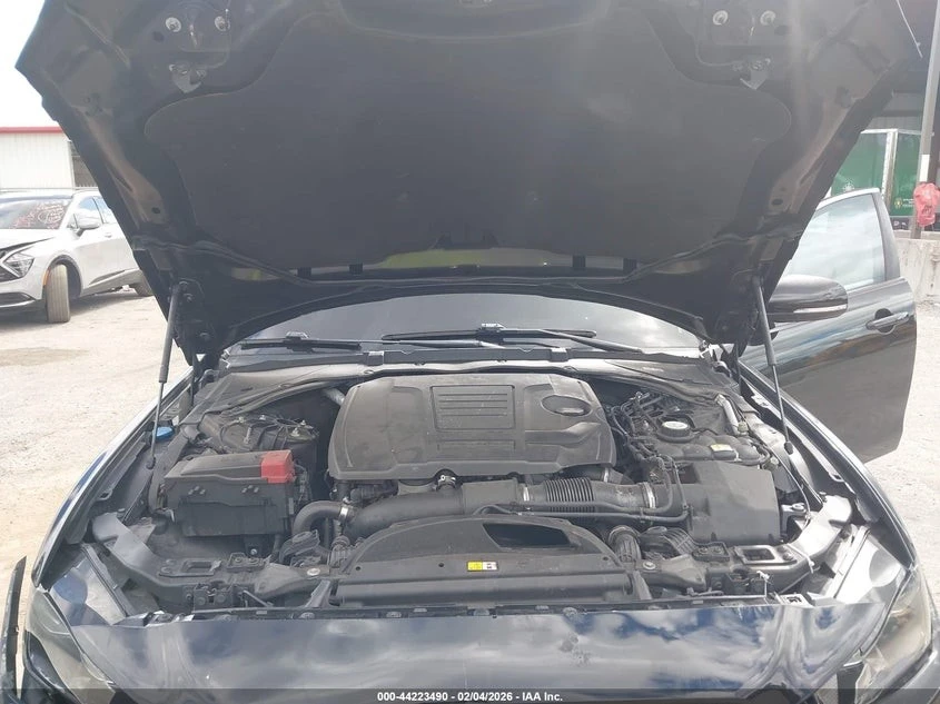 Jaguar XE ПОДГРЕВ* КАМЕРА* KEYLESS, снимка 12 - Автомобили и джипове - 55027944