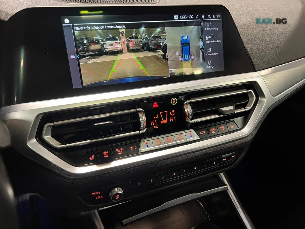 BMW 330 * xDrive * Plug-in * Автокредит (Цена до България), снимка 17 - Автомобили и джипове - 55101156