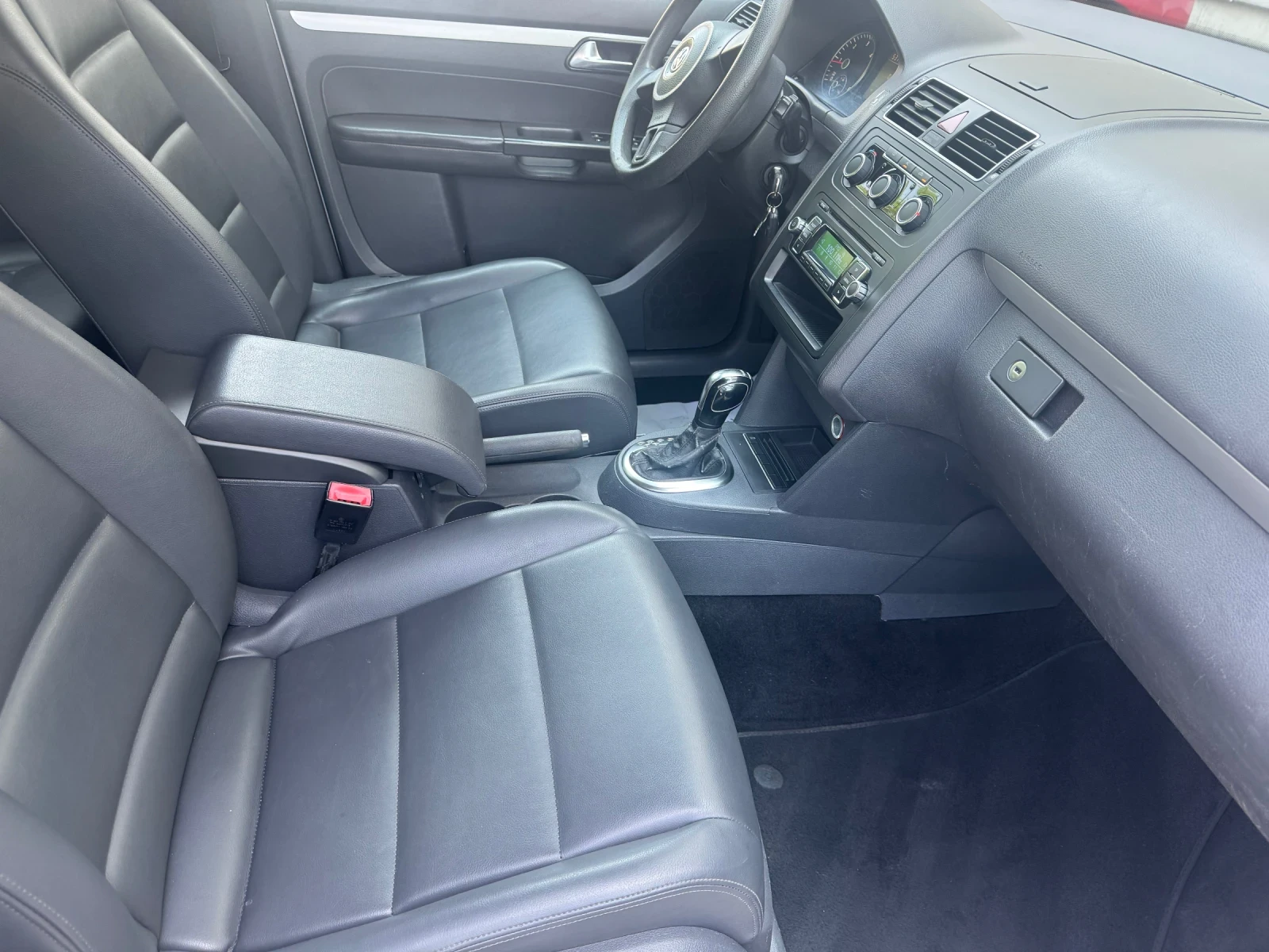 VW Touran 1600-105 tdi dsg 7 m���� ���� | Mobile.bg � ����������� 13