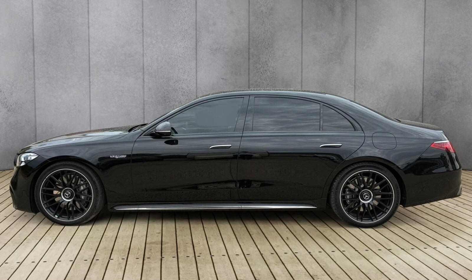 Mercedes-Benz S 63 AMG E-PERFORMANCE/ NIGHT/ BURM/ TV/ DIGITAL LIGHT/ HUD, снимка 3 - Автомобили и джипове - 55884176
