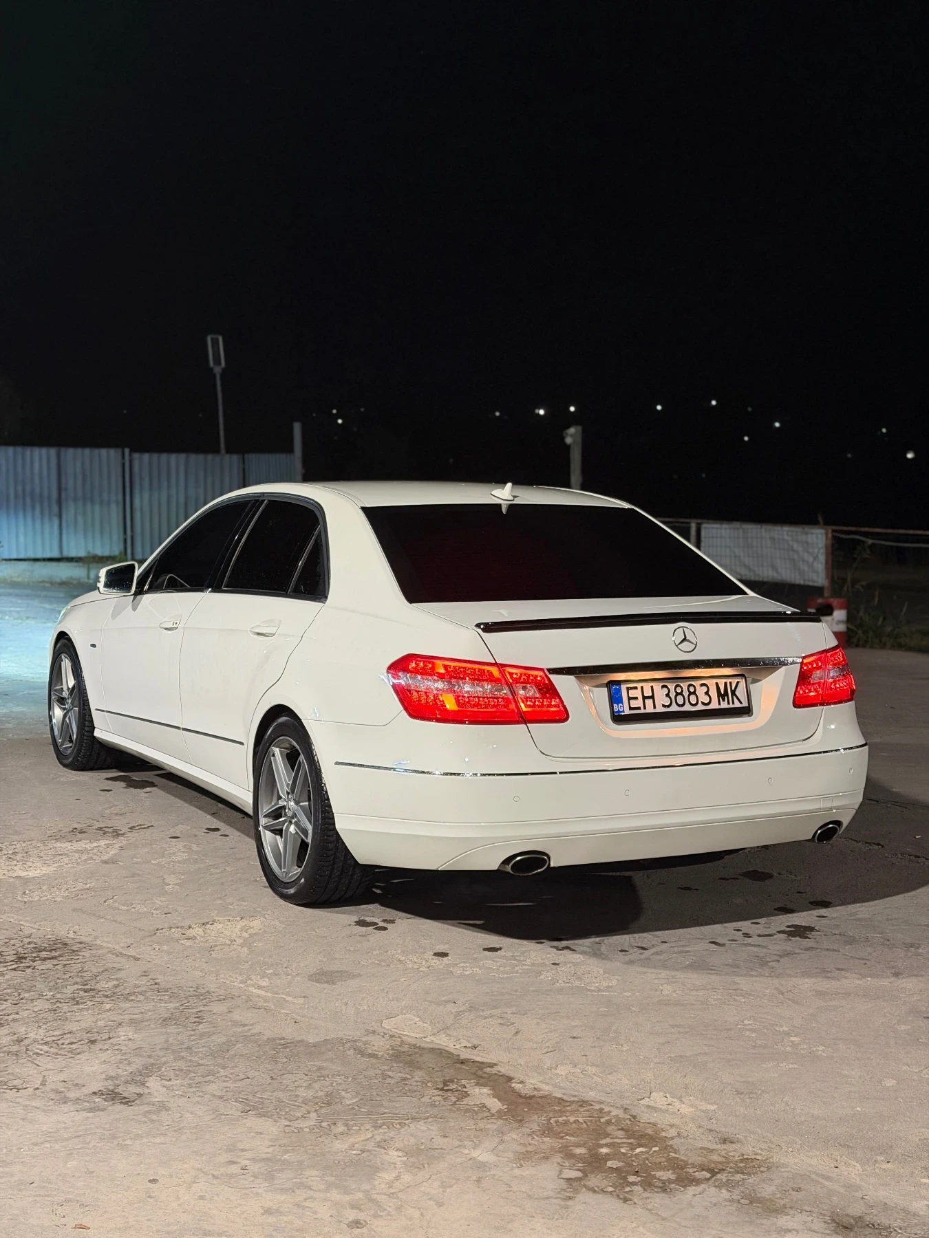 Mercedes-Benz E 350, снимка 4 - Автомобили и джипове - 55892533