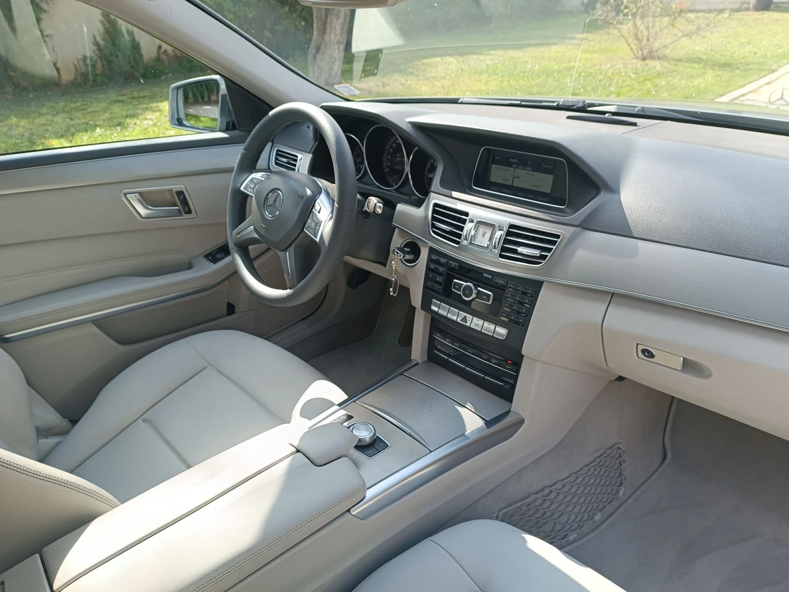 Mercedes-Benz E 220, снимка 7 - Автомобили и джипове - 56595018