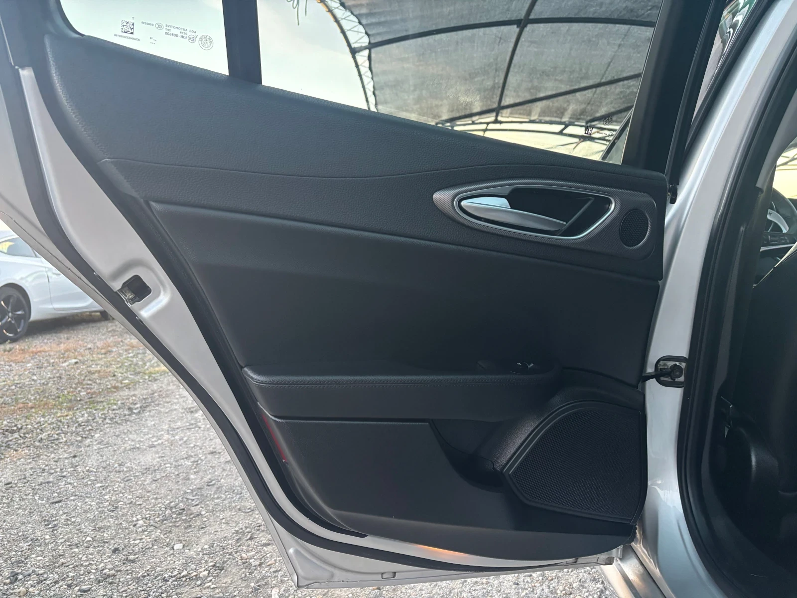 Alfa Romeo Giulia 2.2 D * FULL* , снимка 9 - Автомобили и джипове - 56644565