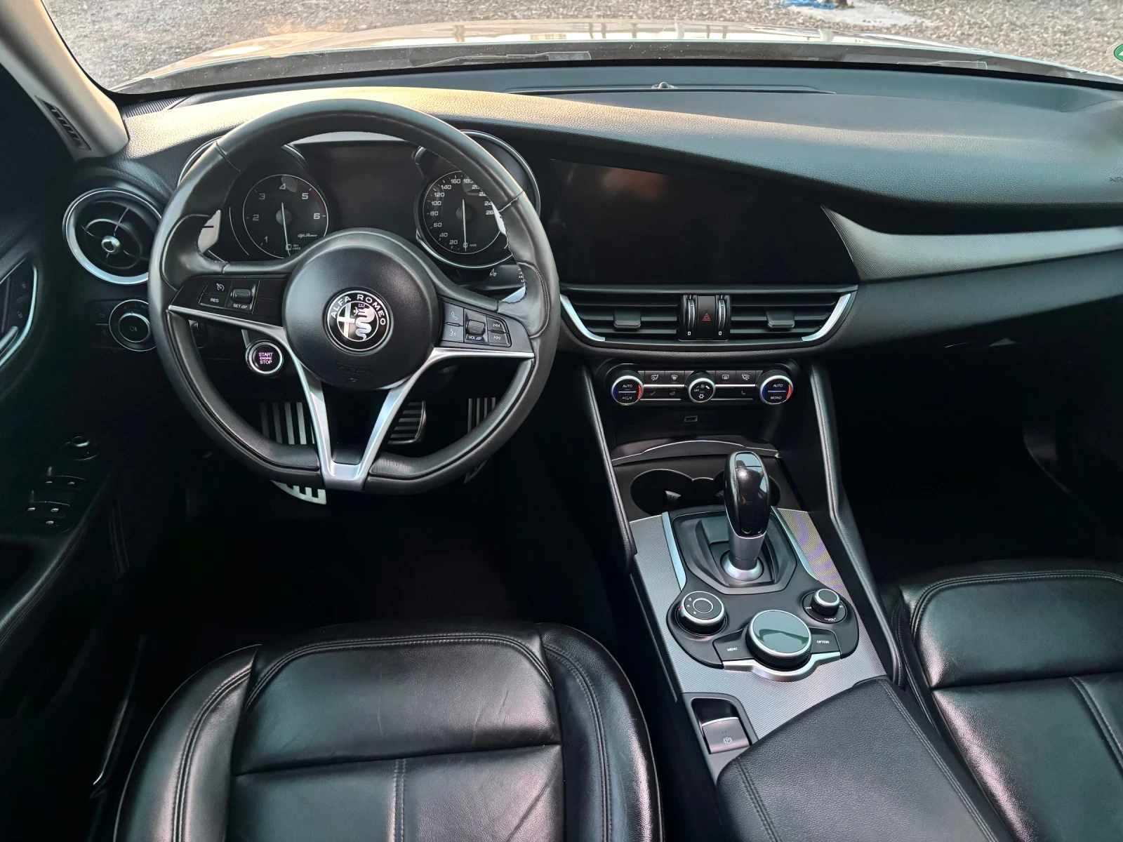 Alfa Romeo Giulia 2.2 D * FULL* , снимка 11 - Автомобили и джипове - 56644565