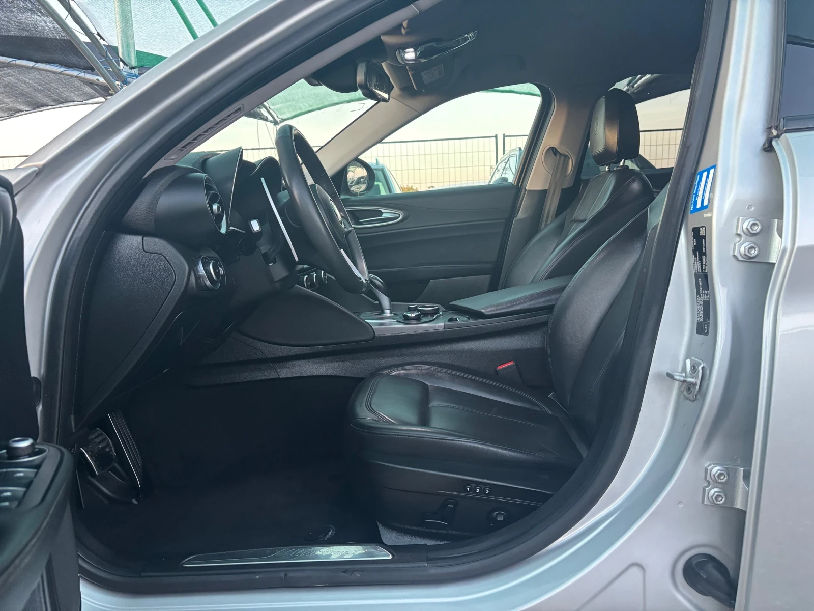 Alfa Romeo Giulia 2.2 D * FULL* , снимка 7 - Автомобили и джипове - 56644565