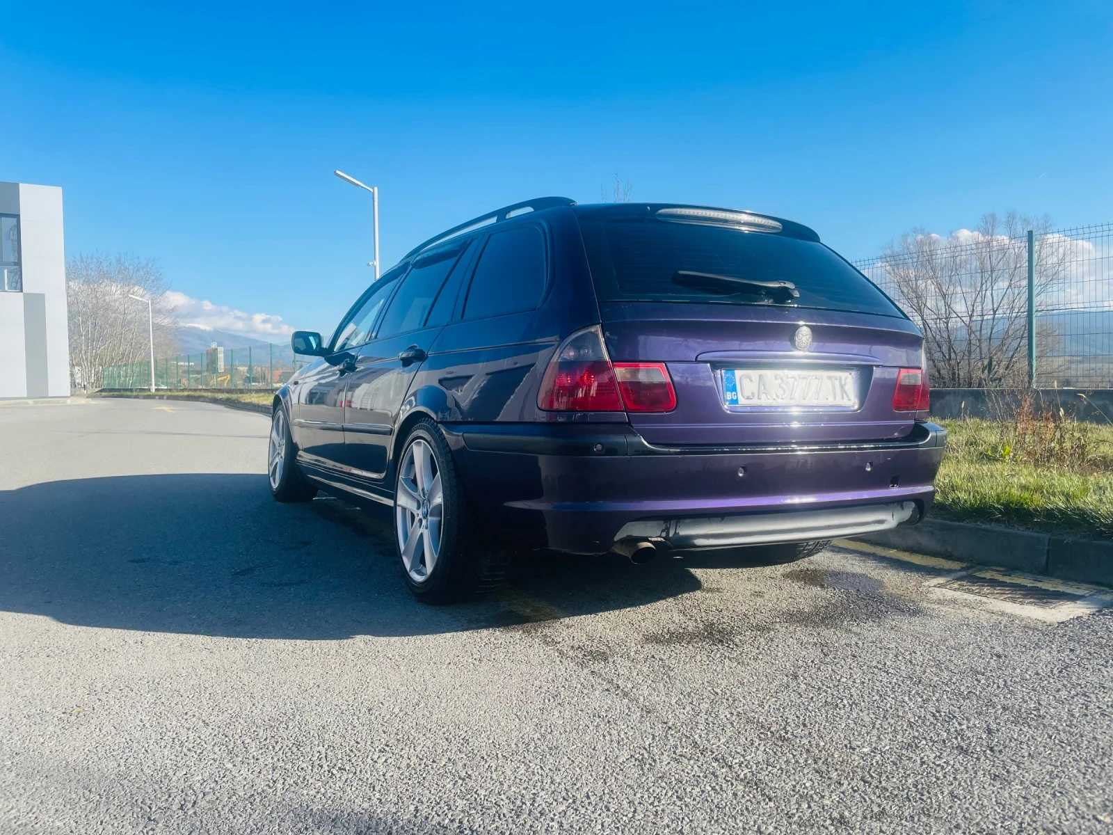 BMW 330, снимка 2 - Автомобили и джипове - 56739517